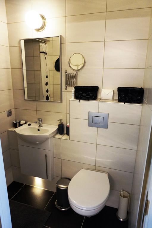 Little White Castle Apartment Keflavík Екстериор снимка