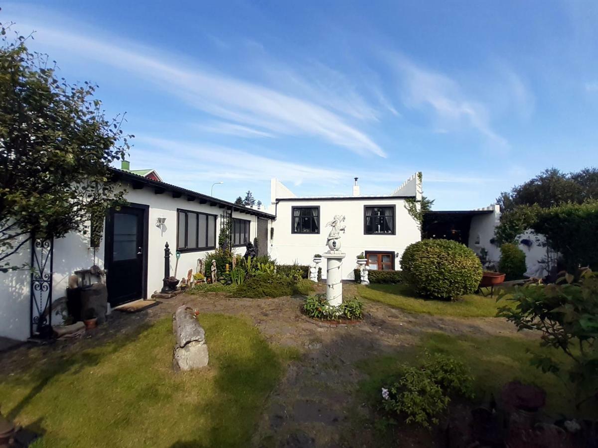 Little White Castle Apartment Keflavík Екстериор снимка